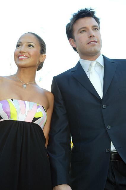 Məşhur müğənni ilk dəfə etiraf etdi:  Onu 2 il unuda bilmədim